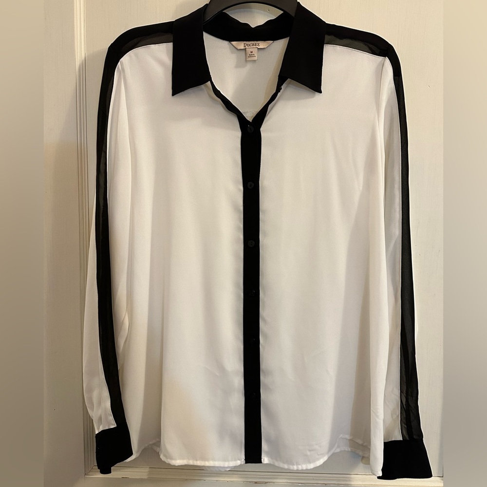 Decree black/white long sleeve, button up blouse, size medium